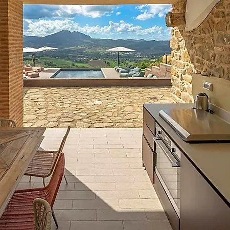 Palazzo Serre - Natura & Piscina 4* San Leo